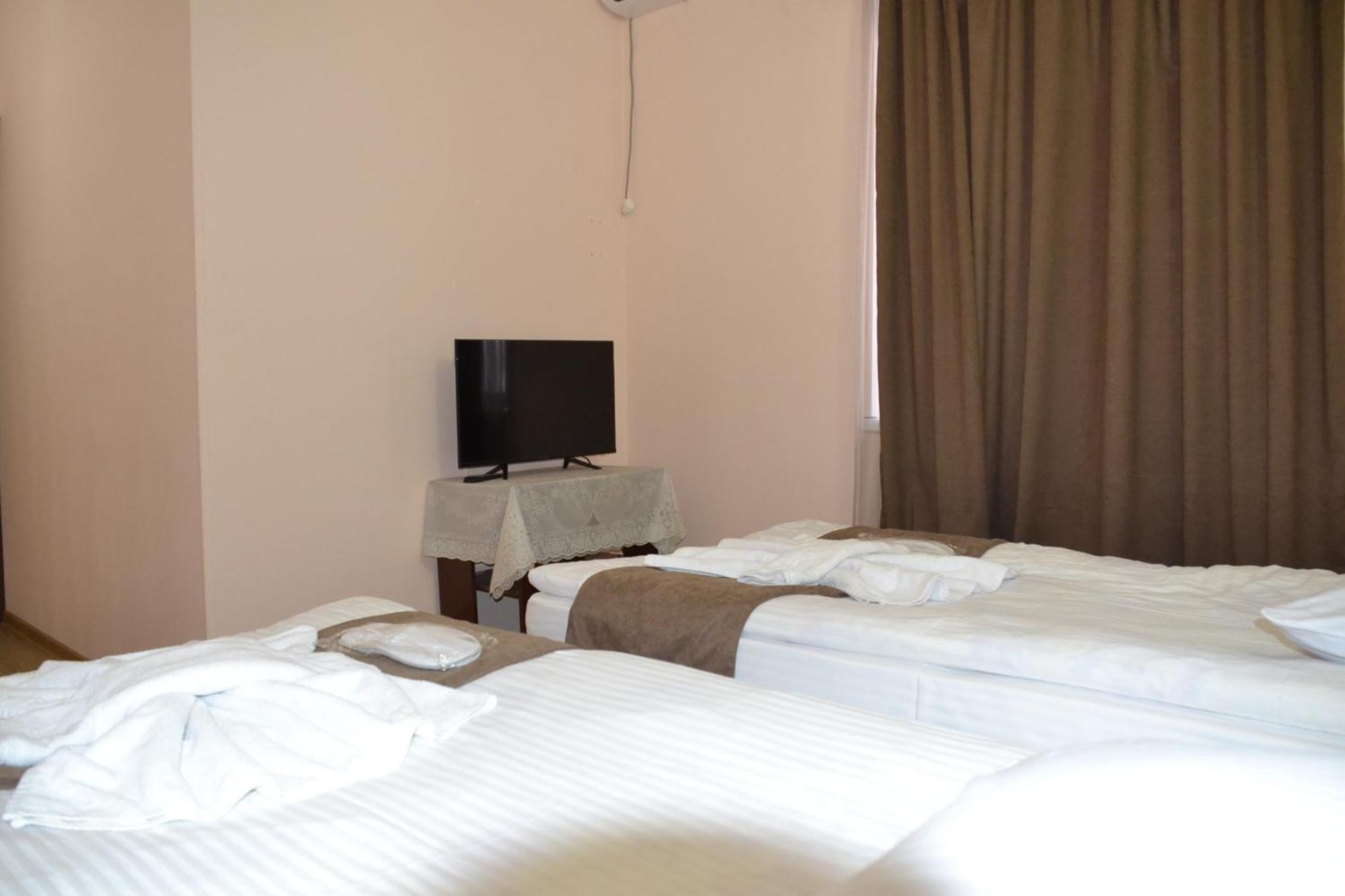 Hotel Imereti Tbilisi Esterno foto