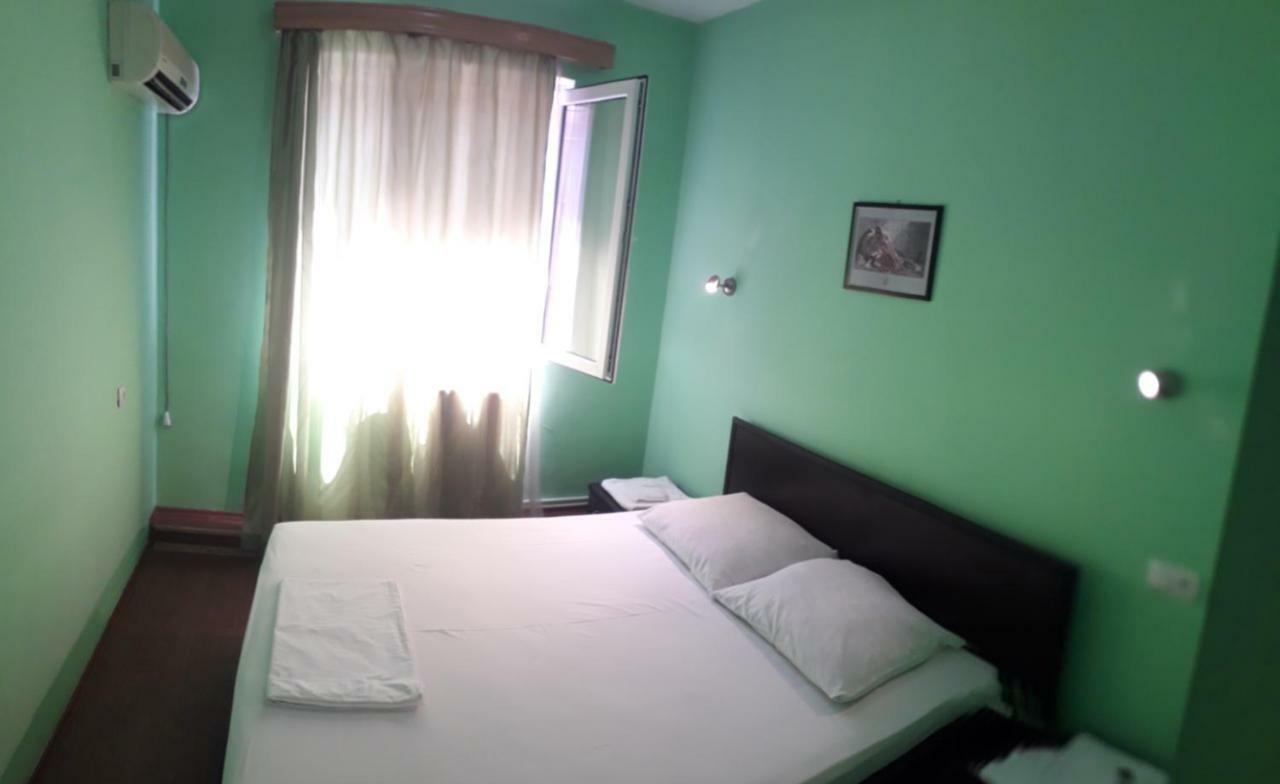 Hotel Imereti Tbilisi Esterno foto